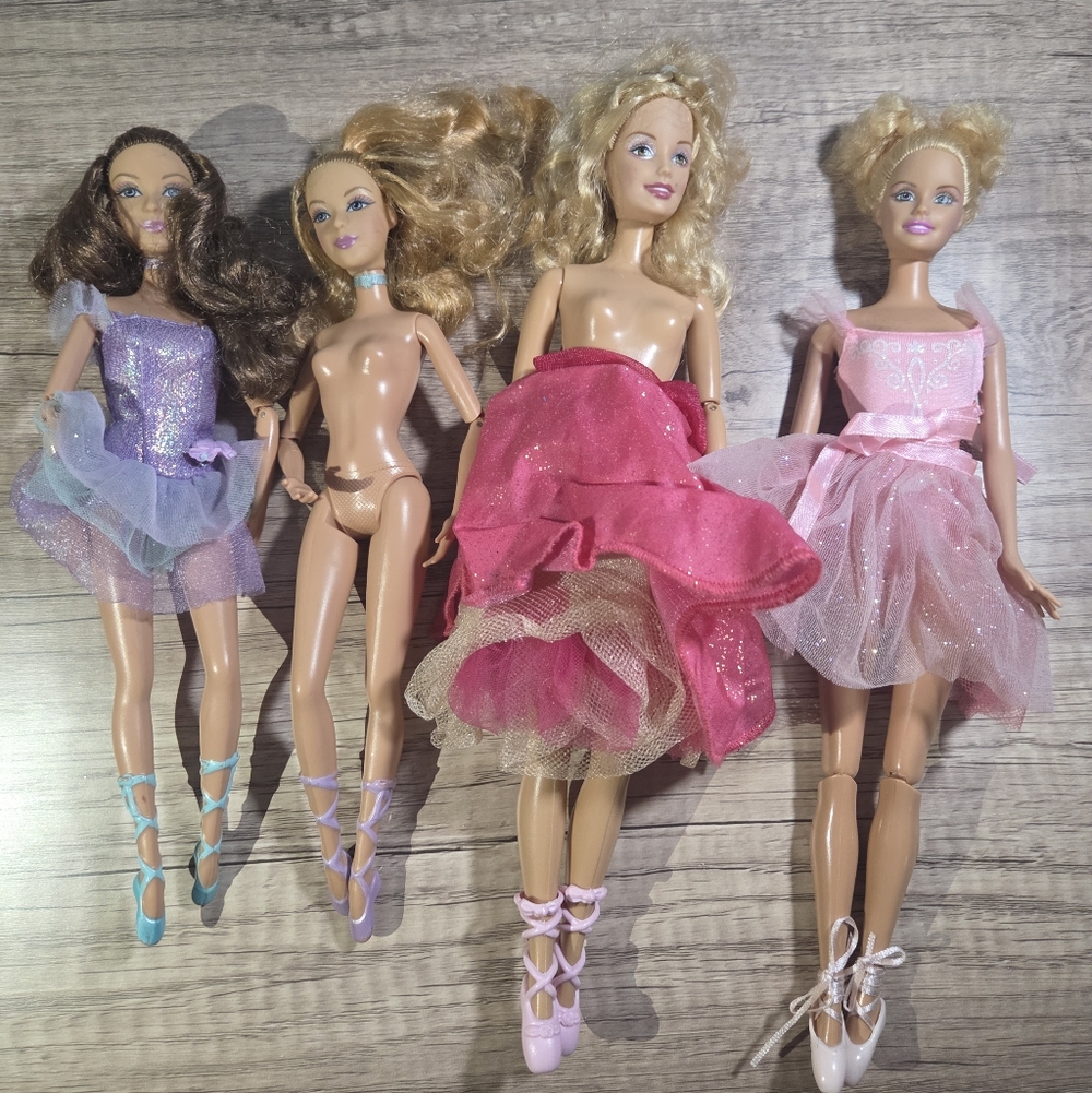 3 Barbie In The 12 Dancing Princess Dolls + 1 Ballerina Barbie